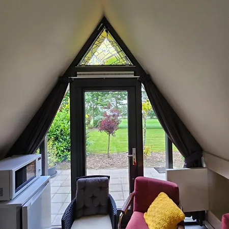 Jaktstuga Bij Het Buitengoed *