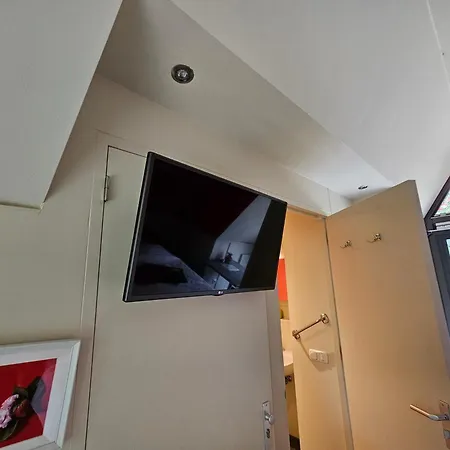 Jaktstuga Bij Het Buitengoed Rijsbergen