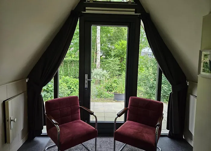 Bij Het Buitengoed Lodge *