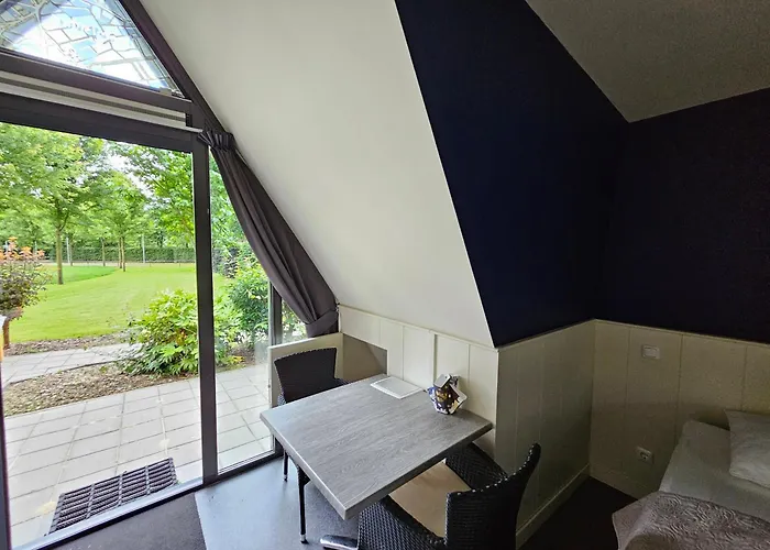 Bij Het Buitengoed Lodge Rijsbergen